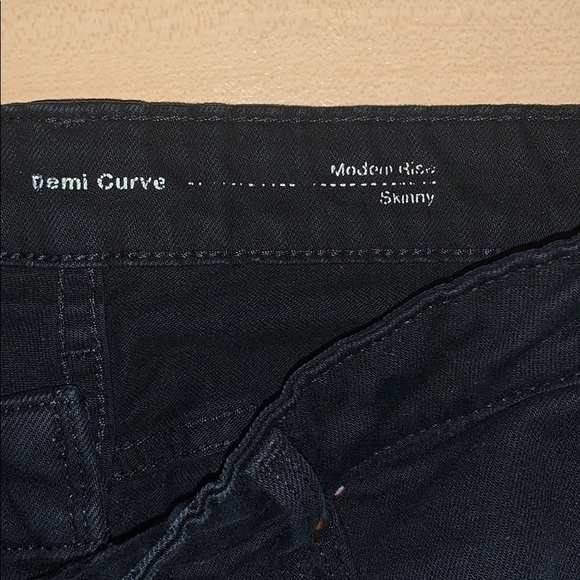 Levi’s - Picture 3 of 5